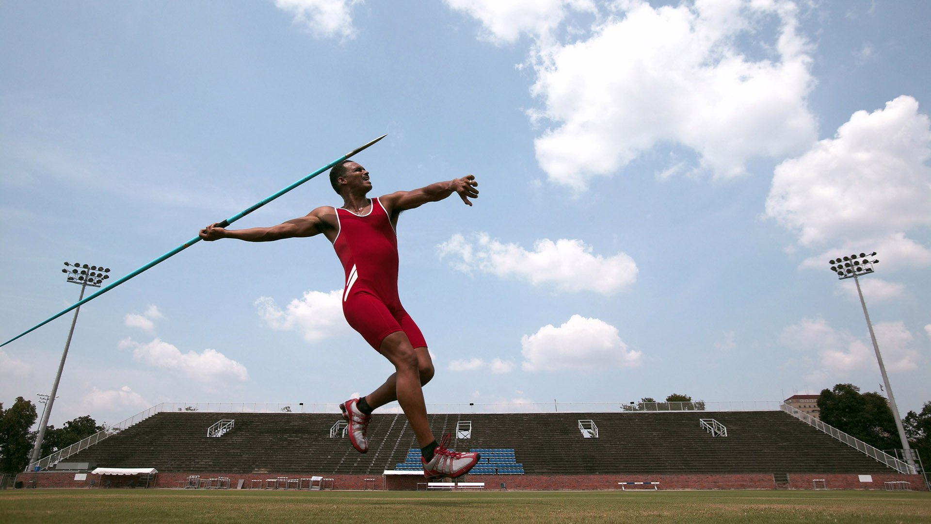 未来世界足球比赛将融合增强现实技术,沉浸式体验提升,未来的足球可能长什么样
