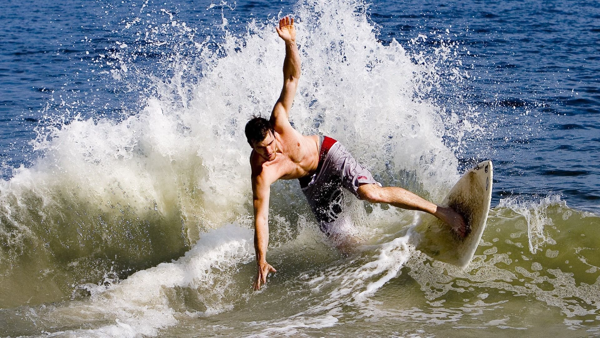 体育新闻中心强化体育原创IP内容保护机制，体育新闻报道格式及范文